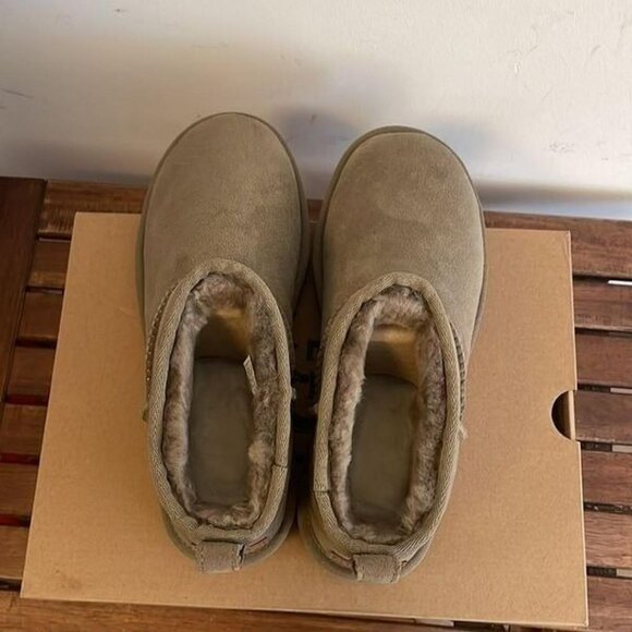 UGG Classic Ultra Mini Boot Antilope Womens Boots - Picture 3 of 7